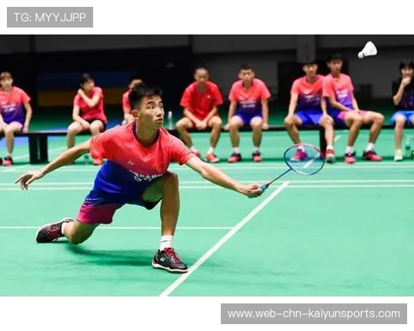 国青队在高节奏训练中展现出良好体能储备